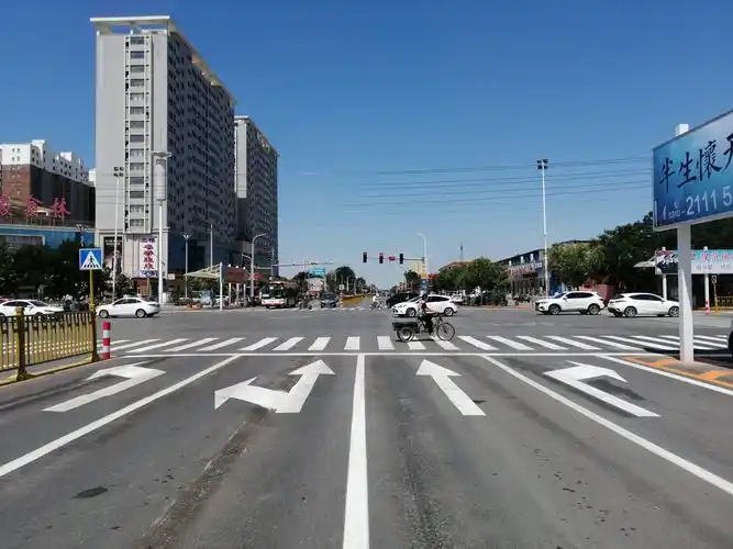 长安路3个路口渠化调整完成 写美篇  为有效缓解城区道路交通拥堵