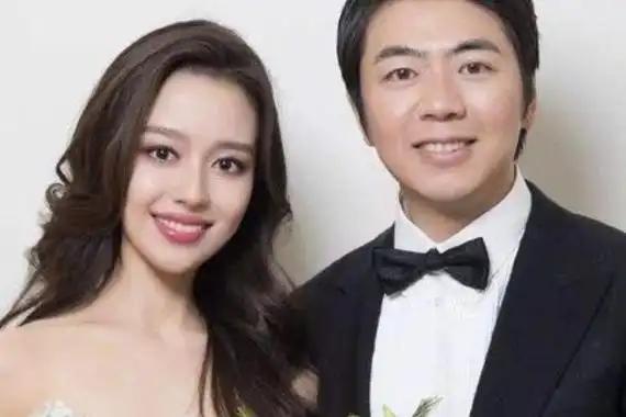 靳东的老婆,霍建华的老婆,张嘉译的老婆,都比不过他的老婆!|李佳|林心