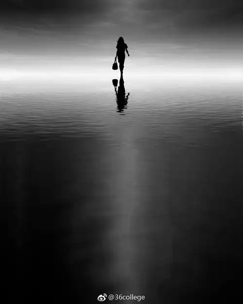 有趣的极简黑白,很明显有一些是p的