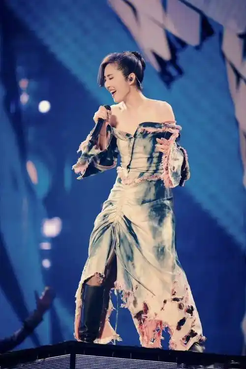 叶倩文,杨千嬅最近太美了,她们才是真正的大女主_文咏珊_精神_郑秀文