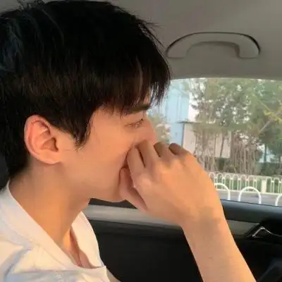 念七男生帅气魅力成熟头像