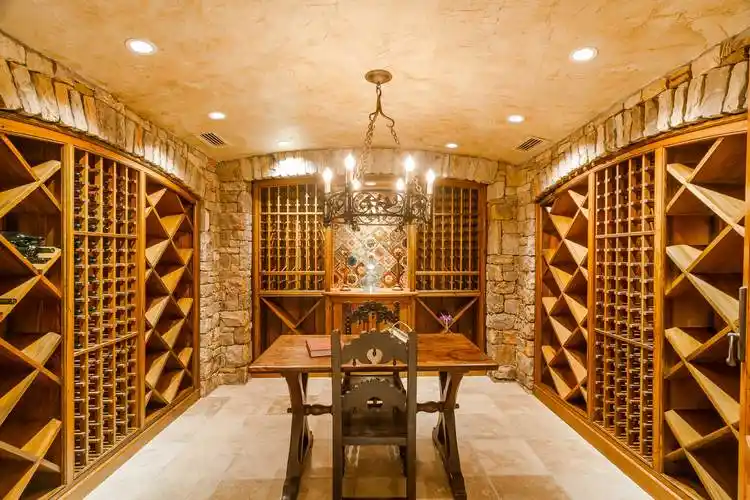 别墅酒窖现代风格