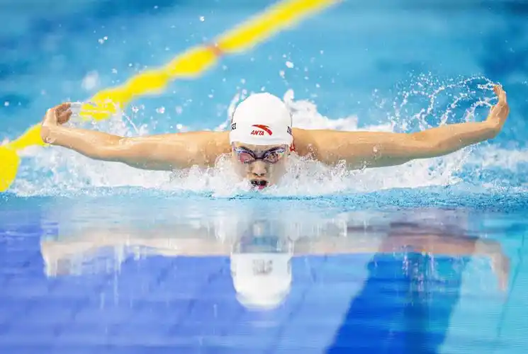 2024年全国游泳冠军赛在深开赛,奥运冠军张雨霏赞深圳"很国际范"