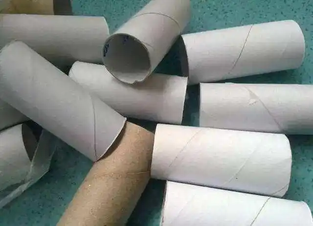 低碳环保,从我做起" ——绿色环保废旧材料收集利用倡议书