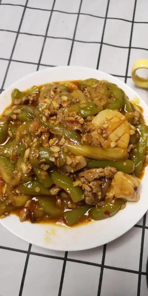 suanna做的开胃下饭菜巨简单的家常鱼香茄子煲