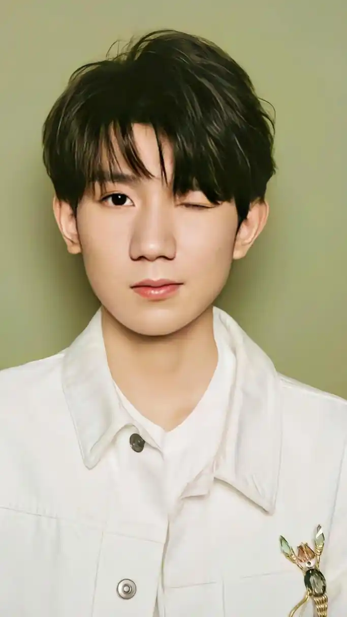 我想和大家分享一位少年,他的名字叫王源