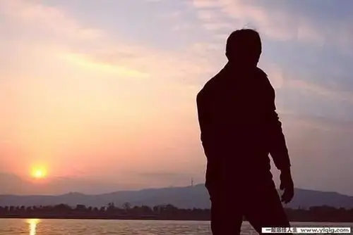 生活在喜怒哀乐间走走停停人生感悟