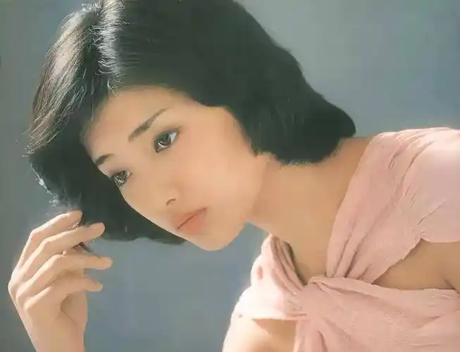 90年代那些颜值爆棚的日本女星,个个都是独一无二的_中森明菜_照片