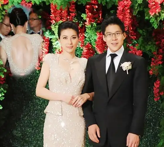 霍启刚痛失名字,这一次获央视点名的郭晶晶,显露了"真实地位"