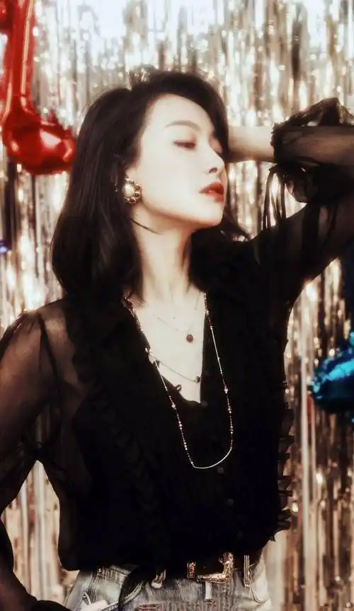 原创33岁又怎样宋茜新造型薄纱上衣搭阔腿裤照样美得高级又惊艳