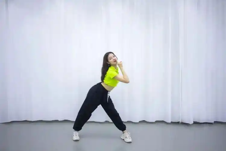 起舞招商,初春绽放——爵士舞《superstar》(四)