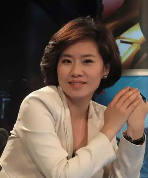 最喜欢的央视财经女主播史小诺