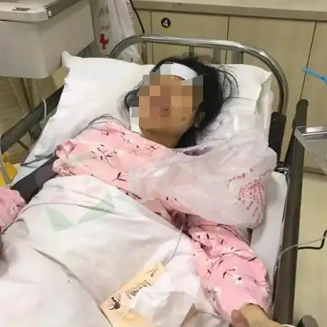 输液等治疗,但是小唐于当天16时许经抢救无效去世,死亡原因为多脏器