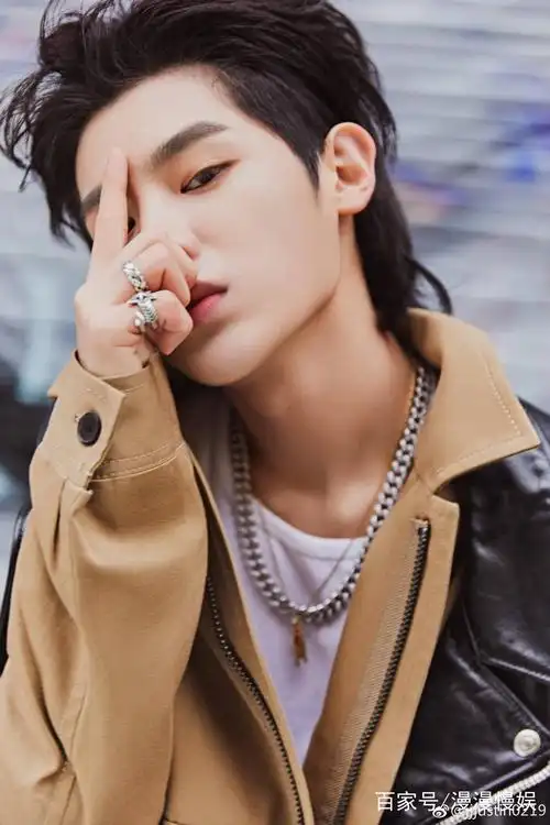 ninepercent成员justin晒酷照,称:好久不见!