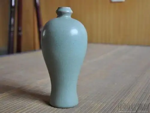 宋汝窑梅瓶高20公分