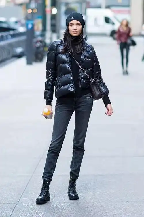 小脚裤配什么鞋子最好看(马丁靴 小脚裤=冬季最显瘦cp)