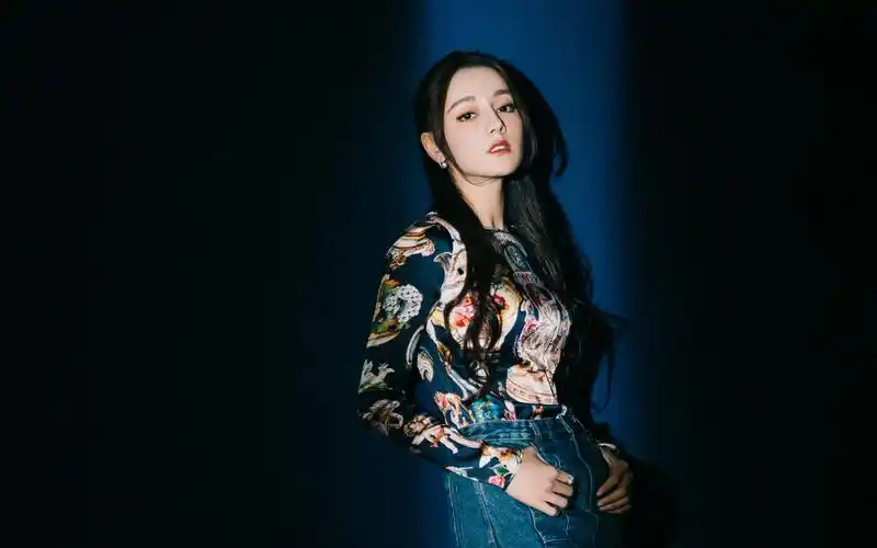迪丽热巴最新写真图片桌面壁纸