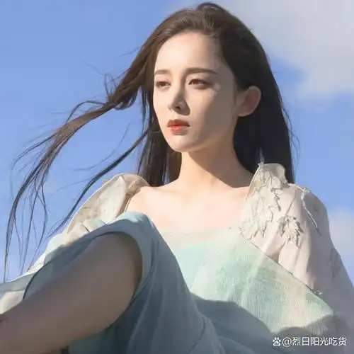 王一博的新剧《追风者》无疑是近期的一大热门.