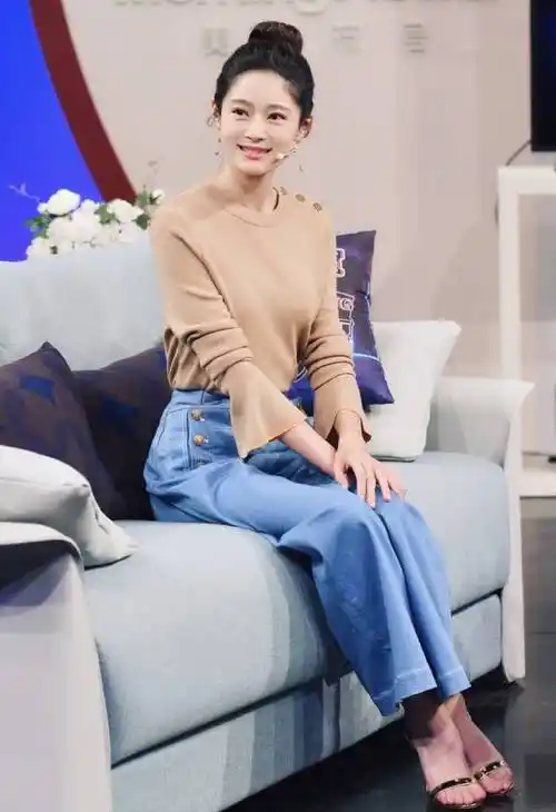 当红女星王媛可:丈夫也是知名演员,她与父母和公婆住一起幸福吗_影视