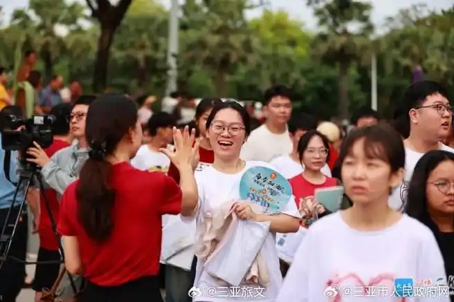 今天(6月7日)2024年全国高考正式拉开大幕,三亚