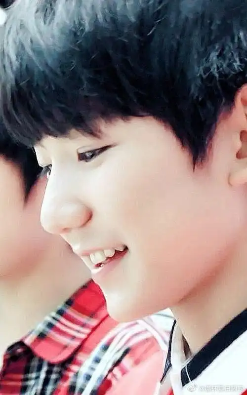 王源超话#王源看我们如何相遇vlog##王源#妈咪的可爱宝宝,这是什么