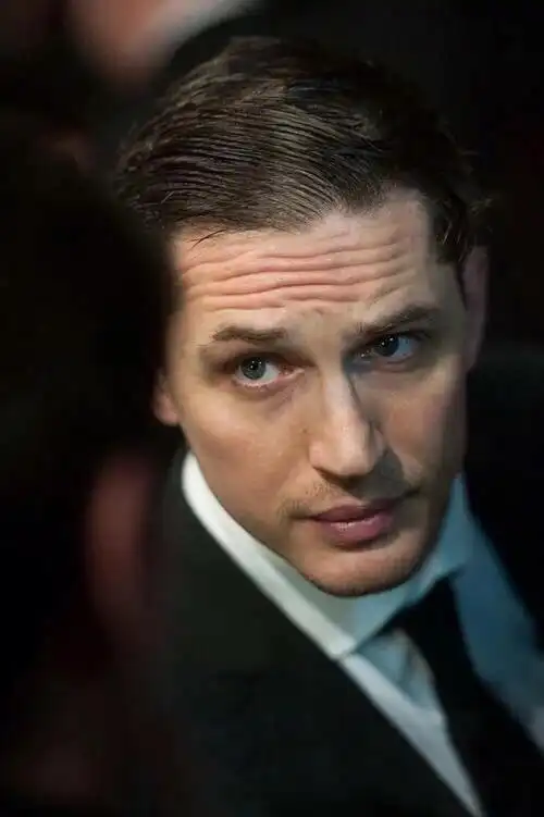 汤姆·哈迪(tom hardy),1977年9月15日出生于英国伦敦哈默史密斯,英国