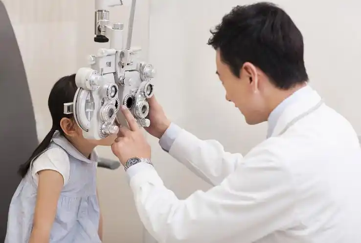 为什么儿童大多需要散瞳验光医生这样说