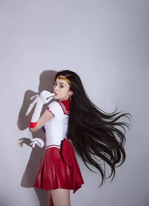 古力娜扎公开行程受期待,化身美少女战士性感妩媚,超高颜值惹人爱