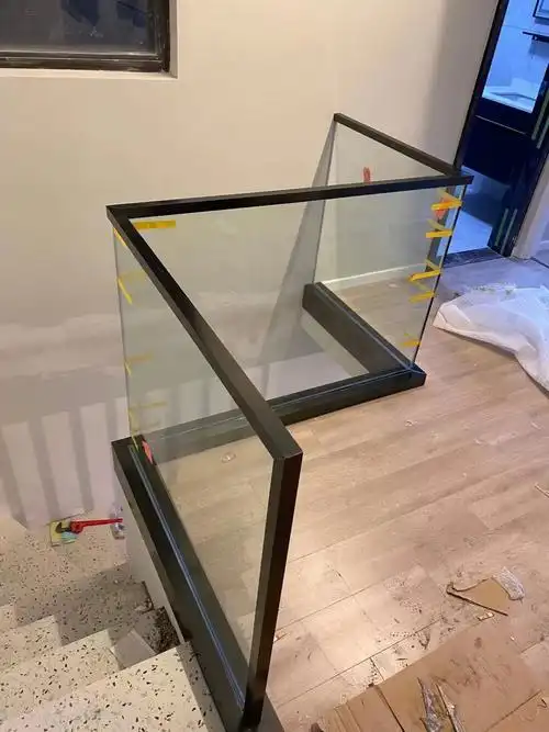 玻璃楼梯扶手