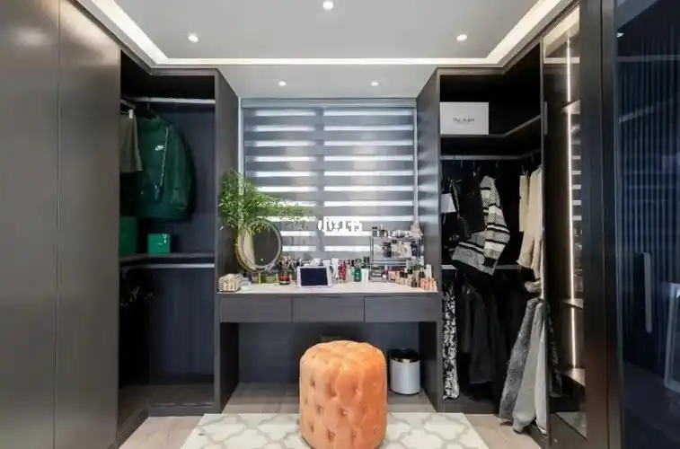 独立的化妆间可以静一会