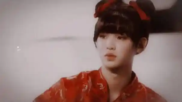 来看看黄明昊cos春丽公主吧～这也太绝美惊艳了吧!