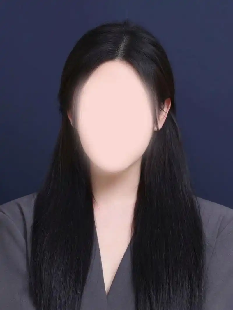 高级感黑色西装证件照,证件照必备 姐妹们高级感满满的证件照,你也