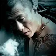 铁汉柔情孙红雷戴金项链黑色霸气孙红雷微信头像带字个性孙红雷举枪