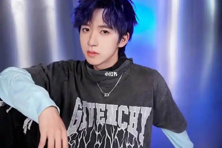 贺峻霖元气爱豆