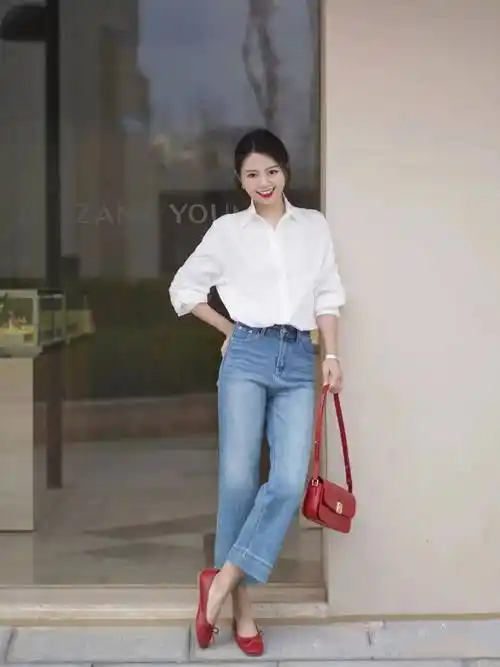 春天最经典搭配:衬衫 牛仔裤裙子最美,满街博主个个都很时髦_休闲