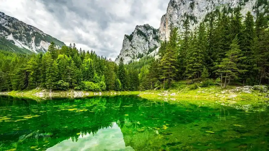 绿水青山湖图片