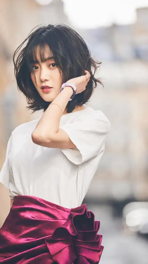 王梓薇随性洒脱写真手机壁纸