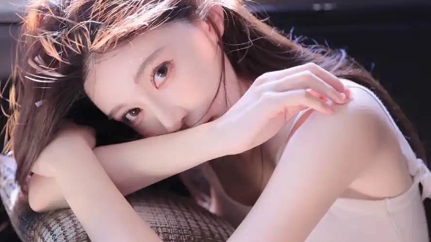 有没有大神珍藏已久的电脑高清壁纸,最好是美女0.0? - 知乎