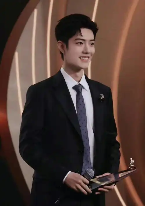 肖战露牙笑小合集来啦笑得好甜好可爱呀