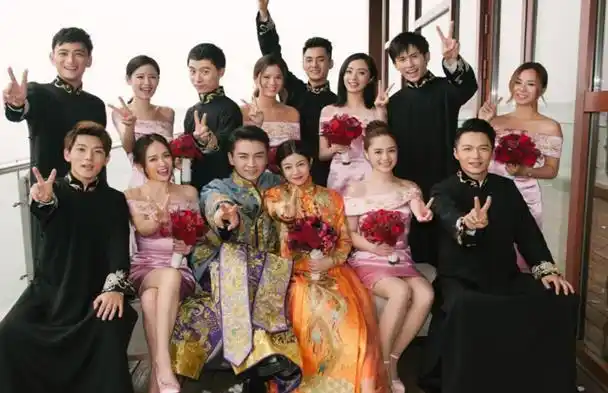 张若昀唐艺昕月底婚礼伴娘团太强大一起来数数有几朵小花