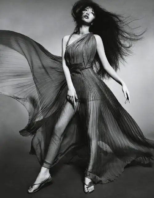 > 木村心美时尚杂志封面写真图片(7/9)