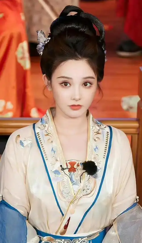 彭小苒古装造型的惊艳复现