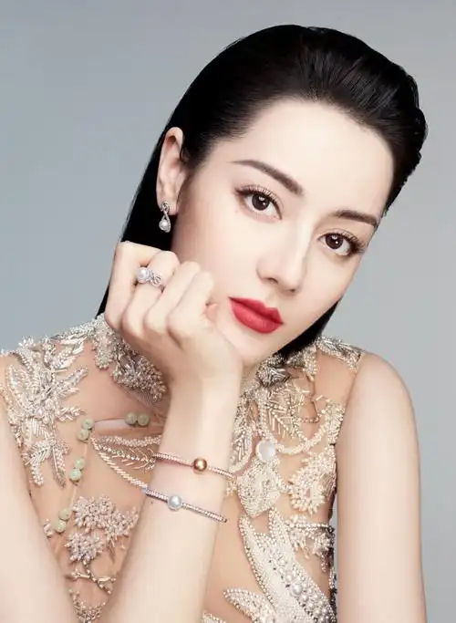 御木本随一张新图@dear-迪丽热巴#迪丽热巴英文聊天##迪丽热巴成都