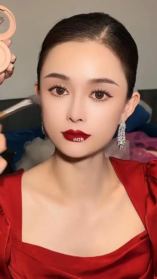 好久不见的女明星妆容