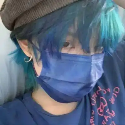 大家都是泪流满面又大步向前走的人_男生头像_我要个性网