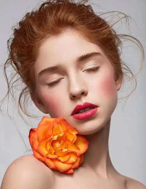 1,利用快速选择工具抠出人物素材.            到www.missyuan.