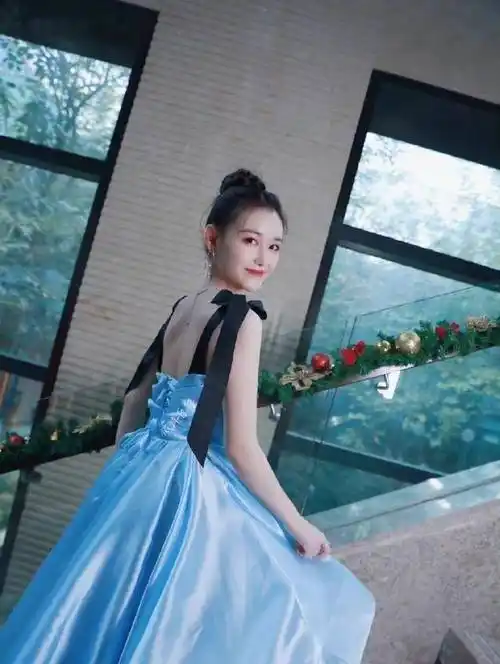 郭麒麟否认恋情后又被拍,一个月带3个女孩外出,每次都嗨至深夜_隐私权