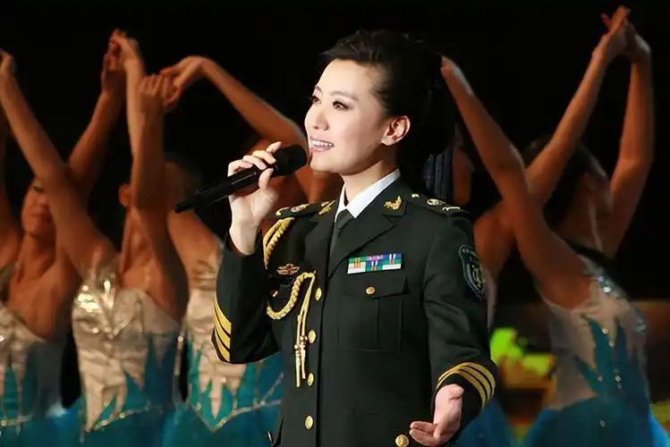 回顾谭晶我这辈子正确的决定就是为科学家丈夫生一对双胞胎