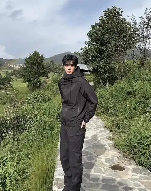 宋威龙真的配叫95第一帅吗?