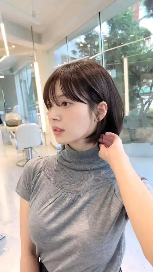 短发染巧克力色端庄大方又好看